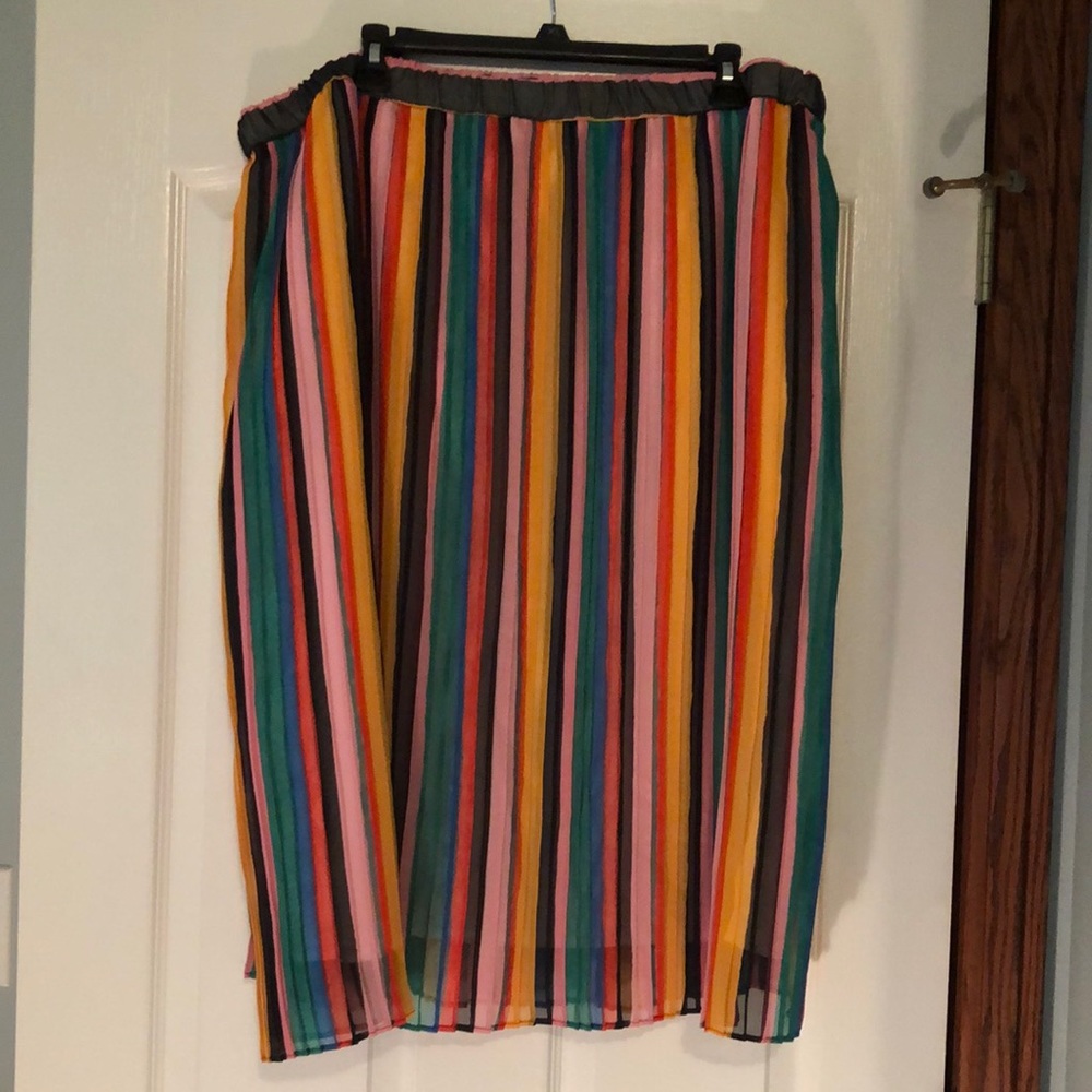 Who what wear pleated skirt